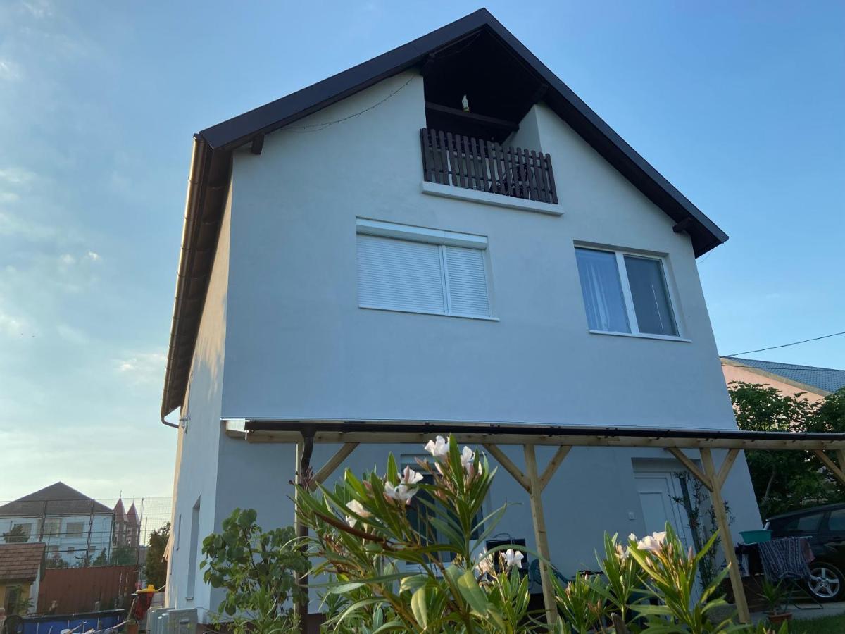 Andrea Apartman บาลาตอนฟือเรด ภายนอก รูปภาพ